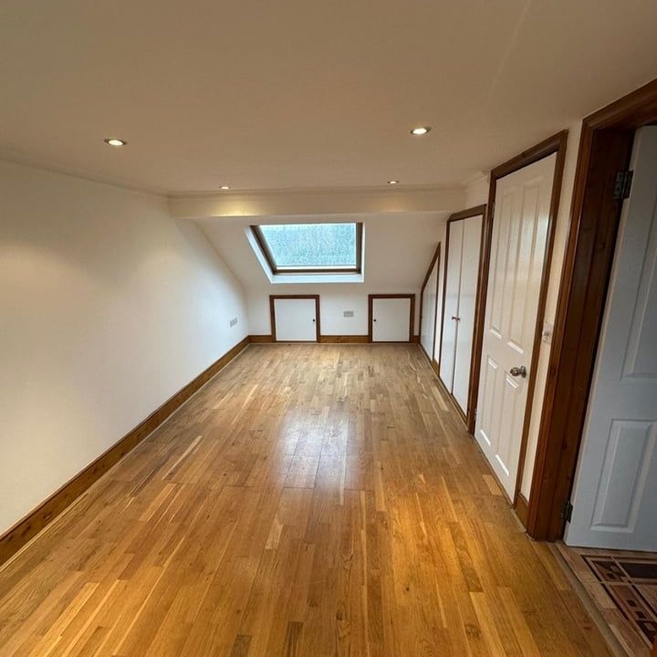 5 Bed End Terrace, Lakehall Gardens, CR7 - Photo 1