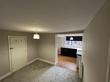 Studio Flat, Nottingham Road, NG6 - Photo 2