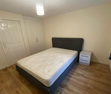 Room 1 @ Cartwright Way, Beeston, NG9 1RL - Photo 2