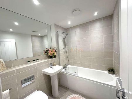 Whitworth Road, Newcastle Upon Tyne, NE4 - Photo 2