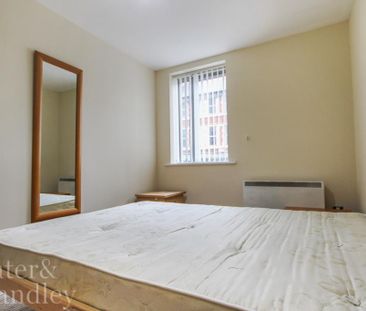 2 bedroom flat to rent - Photo 4
