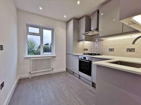 Sefton Avenue, Mill Hill, NW7 - Photo 5