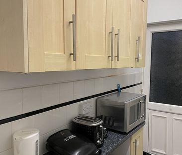 Room in a Shared House, Welford Road, LE2 - Photo 6