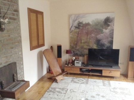 Luftig möblierte Maisonette im französischen Stil mit Dachterrasse - Photo 2