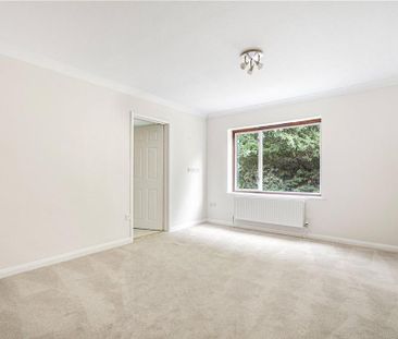 6 bedroom bungalow to rent - Photo 2