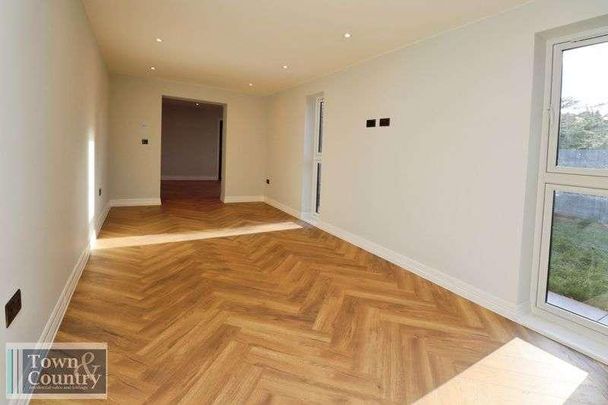 Granville Way, Brightlingsea, CO7 - Photo 1