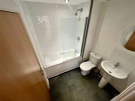 Pioneer House, 1C Elmira Way, Salford Quays, Salford, M5 3LL - Photo 5