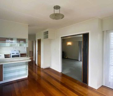 Spacious Living in Sought-After Lansdowne - Photo 2