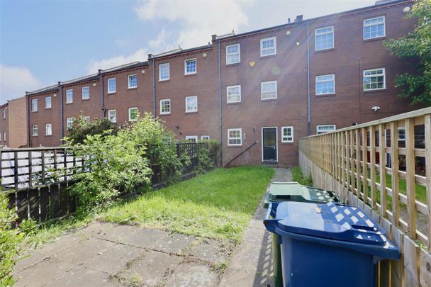 Dobson Crescent, St Peters Basin, Newcastle Upon Tyne - Photo 1