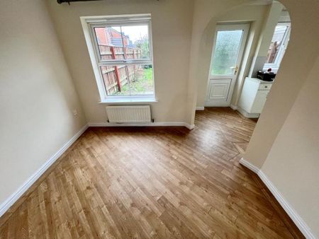 3 bedroom semi-detached house to rent - Photo 3