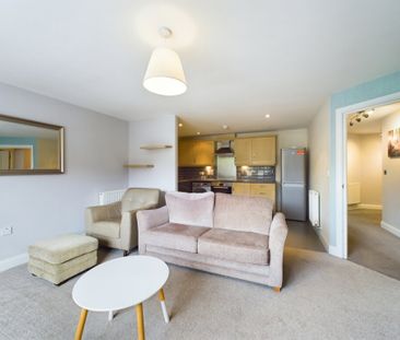 2 bedroom Apartment to rent - Photo 2