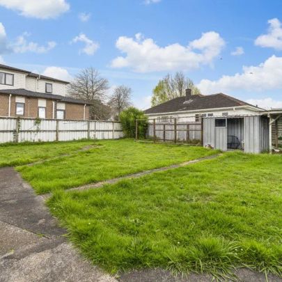 4-Bedroom Home with Spacious Section - Photo 1