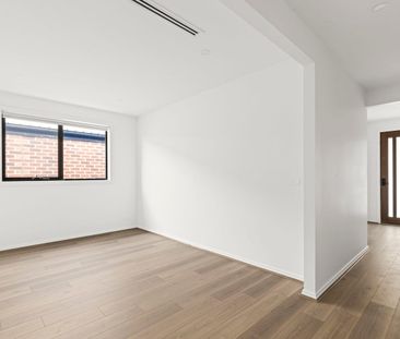 Contemporary Comfort in a Brand-New Family Home - Photo 6