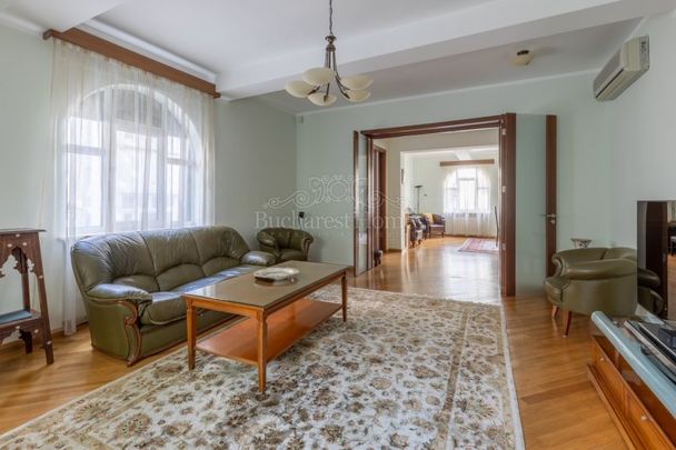 Five Bedroom House with Garden, Good for Diplomats - Kiseleff - Fotografie 1