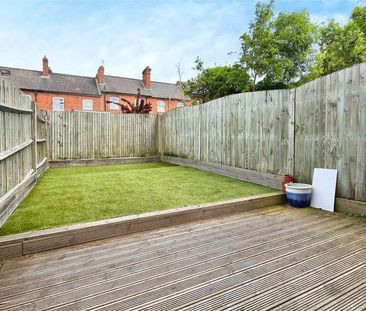Earls Mead, Jubilee Road, Reading, Berkshire, RG6 - Photo 5