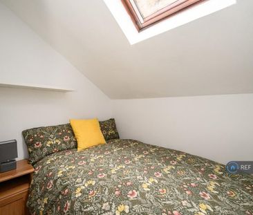 2 bedroom end of terrace house to rent - Photo 5