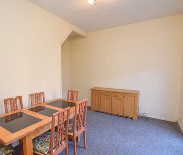 3 bed House - Mid Terrace for Rent - Photo 4