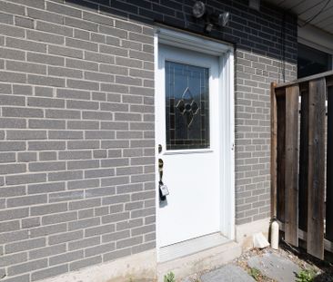 For Lease - 837 Sanok Drive, Pickering, Ontario - Photo 2