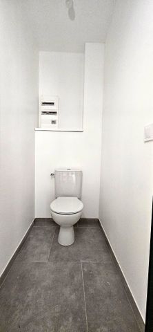 Location Appartement 3 pièces 47m² GONFARON 83590 - Photo 5