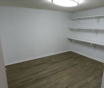 For Lease - 3406 ELLENGALE Drive Unit# LOWER, Mississauga, Ontario - Photo 4