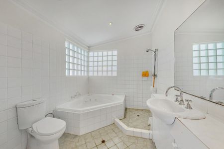 Modern Living in the Heart of Subiaco � A Peaceful City Escape! - Photo 5