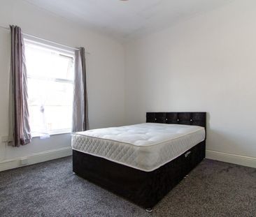 1 Bed Terraced House, Dorset Road, CV1 - Photo 4