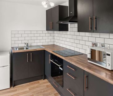 Hampton Gardens Studio 3 - Photo 2