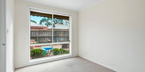 Comfortable & Convenient Living - Photo 3