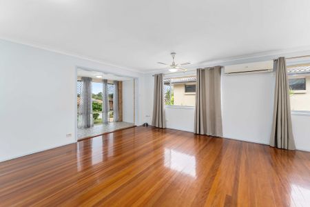 7 Chiniala Street, Mansfield. - Photo 4