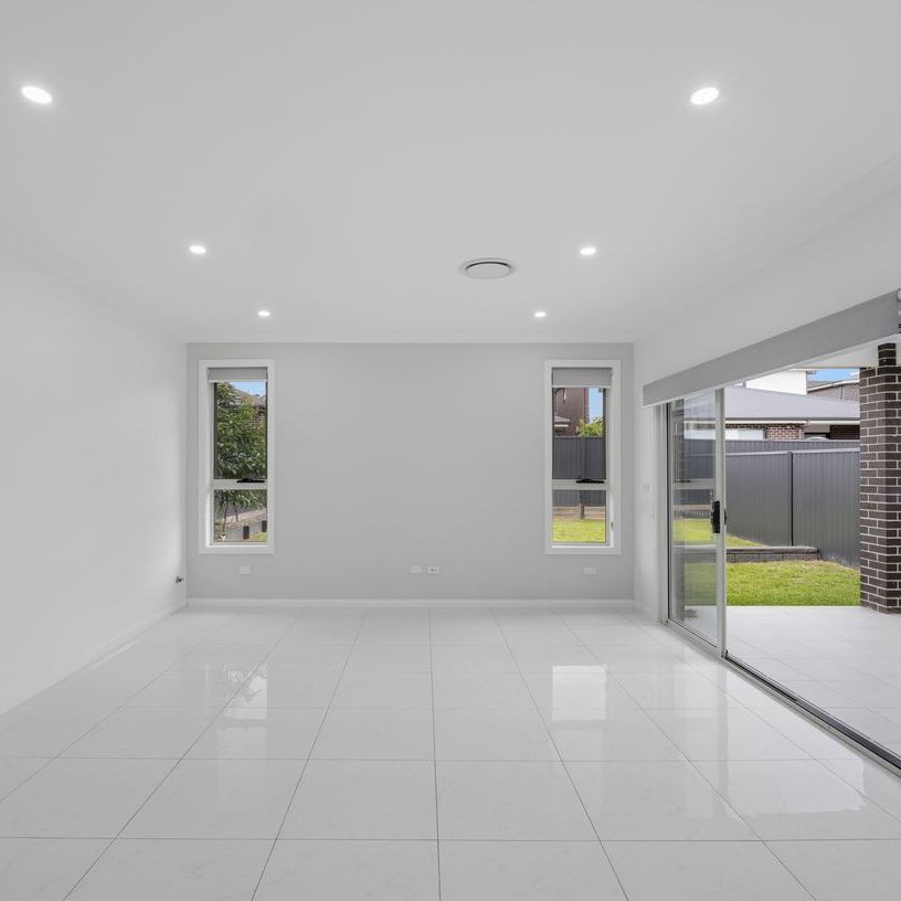 Modern Family Living Near Brindle Parkway - Photo 1