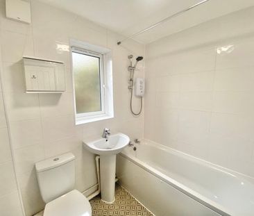 Parsonage Road, Grays, Property for rent - Photo 5