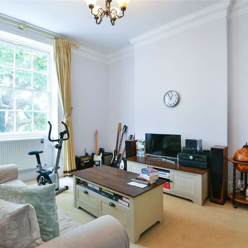 First Floor Flat in Winchester City Centre - Photo 1