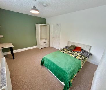 4 bedroom private hall to rent - Photo 2