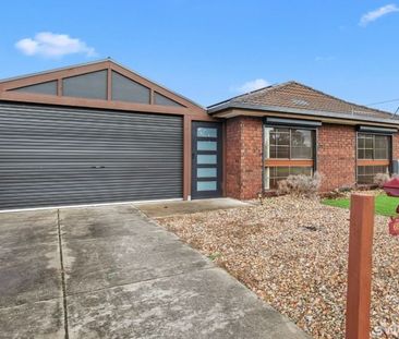 Well appointed three bedroom home in quiet location - Photo 1
