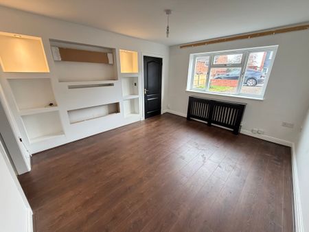 Clare Crescent, Woodcross, Wolverhampton - Photo 2