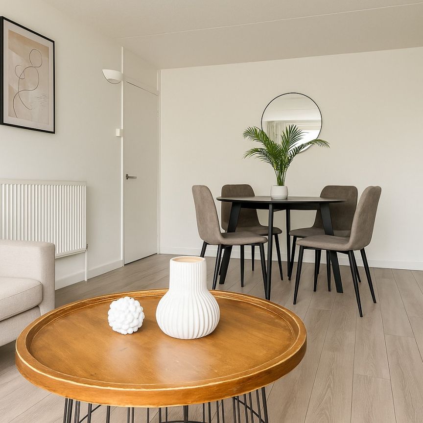 2 Bed Flat, Charlotte Despard Avenue, SW11 - Photo 1