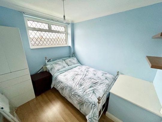 LEE CHAPEL NORTH, BASILDON - Photo 1