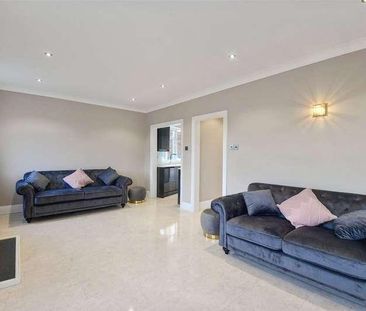 Avon Road, Upminster, Essex, RM14 - Photo 1