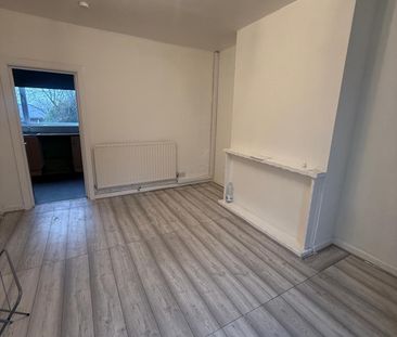 2 Bed Terraced House, Saunders Road, S2 - Photo 1