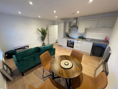 2 Bed Flat, Liverpool, L17 - Photo 2