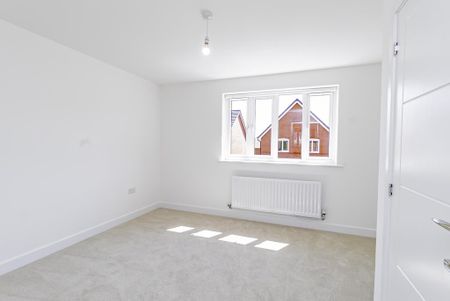 2 bedroom semi-detached house to rent - Photo 4