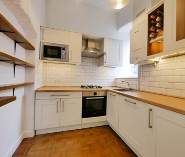 3 bedroom end of terrace house to rent - Photo 1