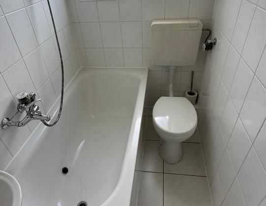 Sehr schöne sanierte 3 Zimmer Wohnung in Duisburg zu vermieten - Photo 1