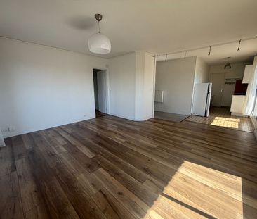 Location Appartement 2 pièces 54m² - Photo 4