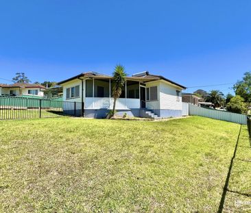 Charming Home! - Photo 1