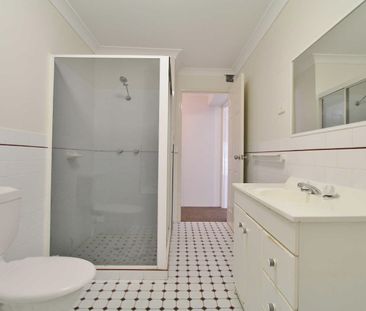 TWO BEDROOM, GAS COOKING, TWO BALCONIES , AIR CONDITIONER - Photo 1