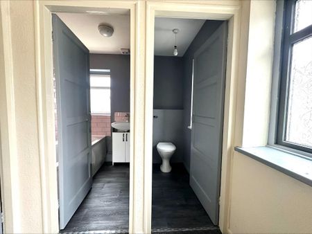 3 bedroom semi-detached house to rent - Photo 5