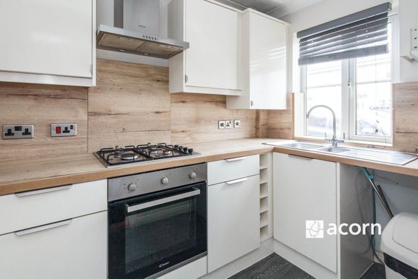 Terraced House to rent - Cypress Gardens, Brockley, SE4 - Photo 1
