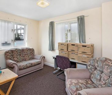 5 bedroom end of terrace house to rent - Photo 1