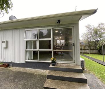 Cozy city living - Photo 2